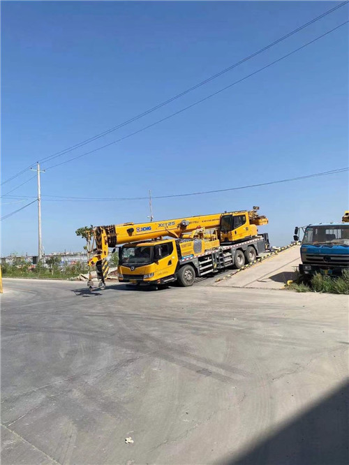 集贤县吊车作业时，可能会产生哪些额外收费项目？